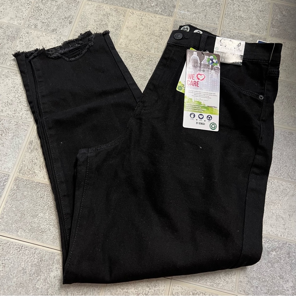 NWT Vintage Revival Super High Rise 90s Mom Jean